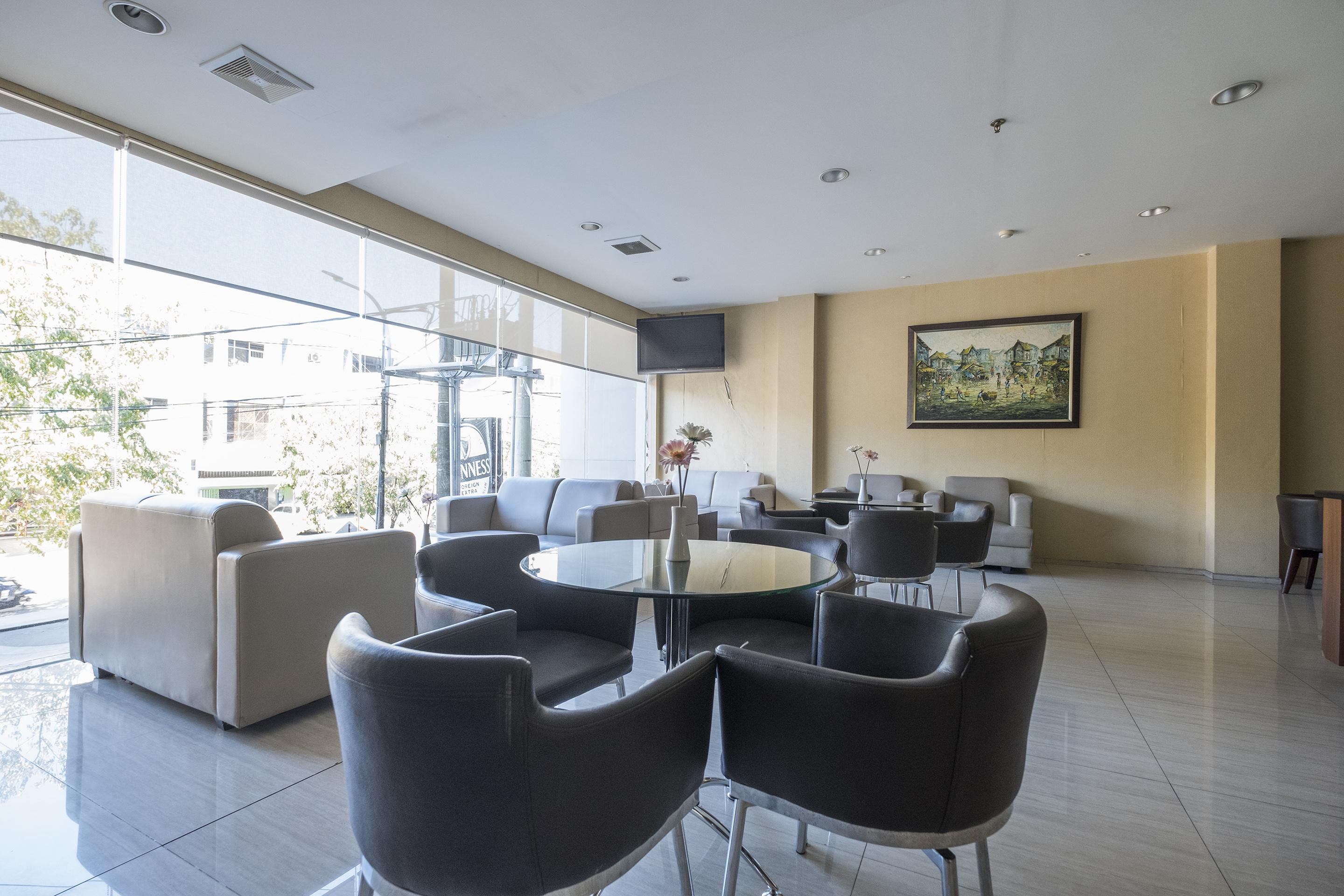 Aswin Hotel And Spa Макасар Экстерьер фото