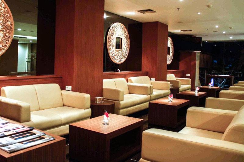 Aswin Hotel And Spa Макасар Экстерьер фото