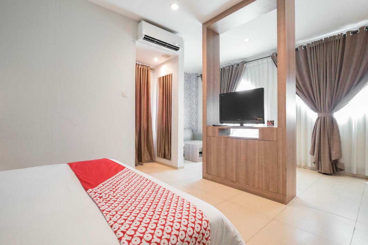 Aswin Hotel And Spa Макасар Экстерьер фото
